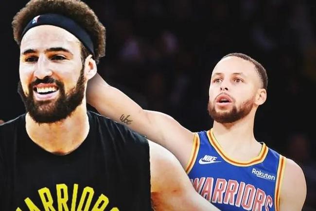 成了鲜明对 成了鲜明对